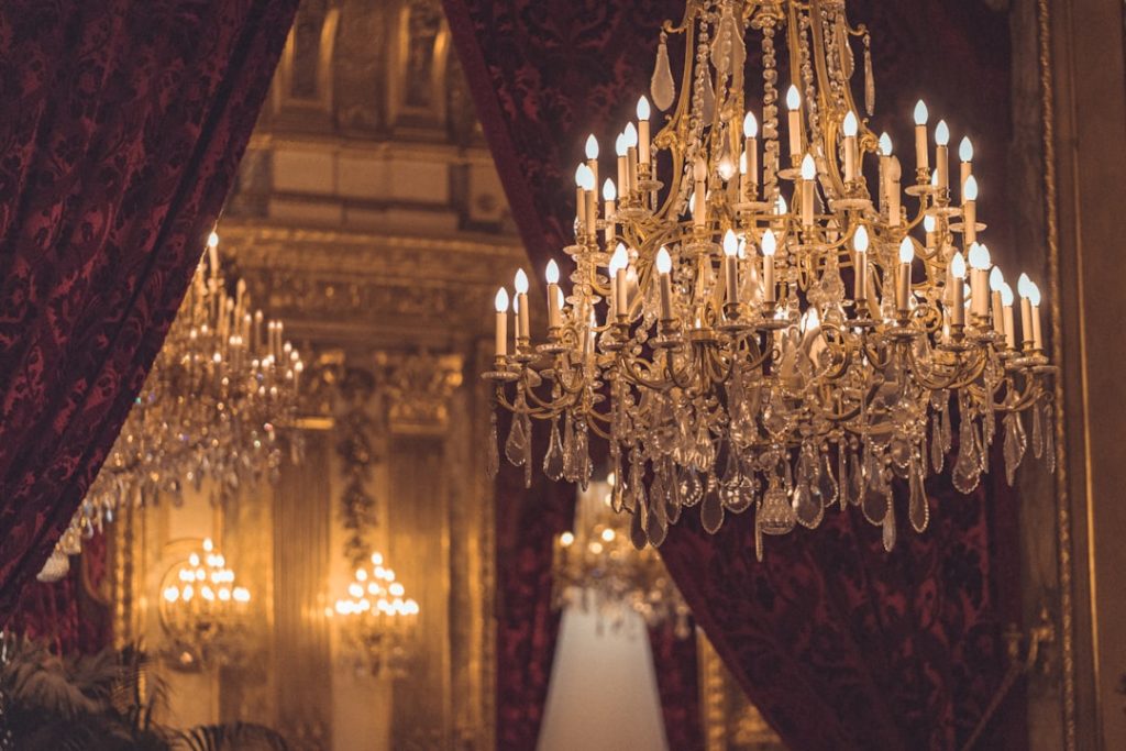 Photo Elegant chandelier